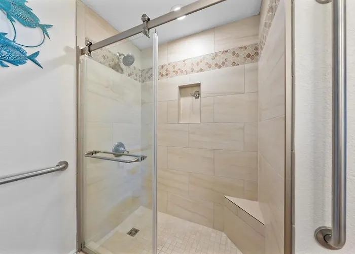Crystal Tower 606 By Youngs Suncoast Apartment *